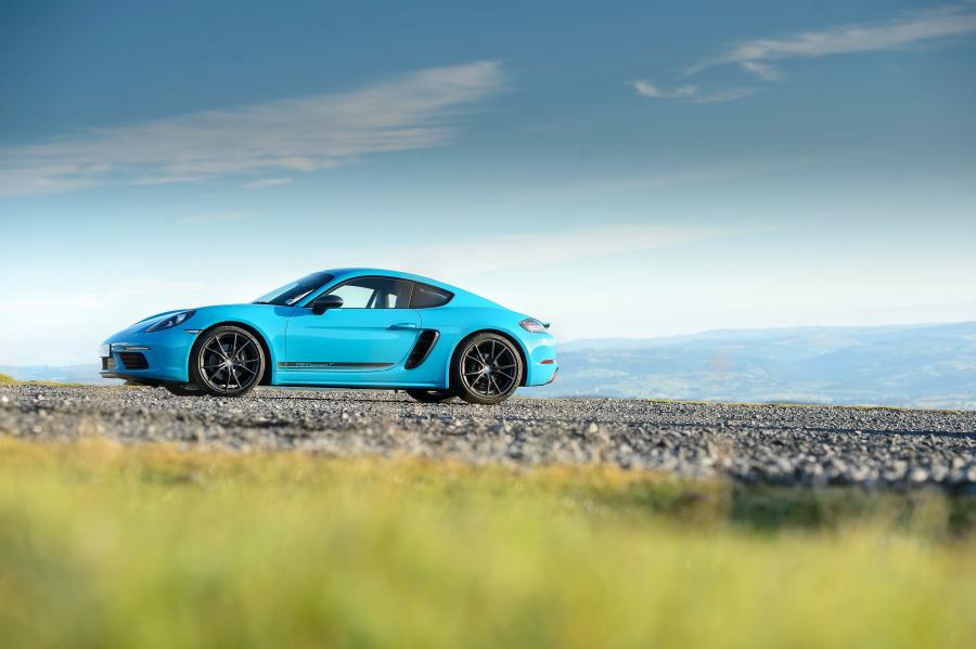  Porsche 718 Cayman T (982C) 2019 года  (UK) (фото 25 из 40)